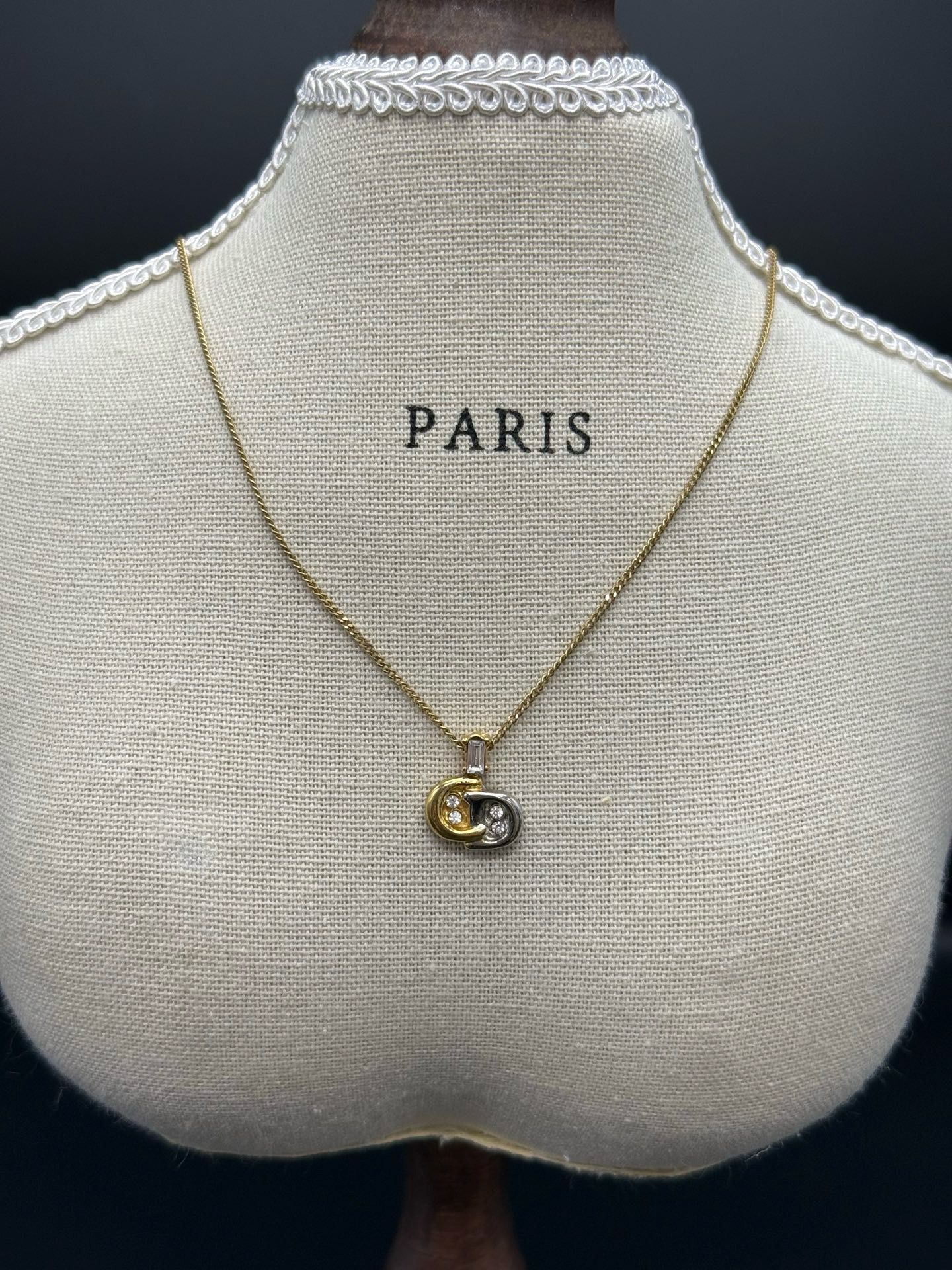 Dior CD鑲鑽項鍊
鏈長約42cm
$1250