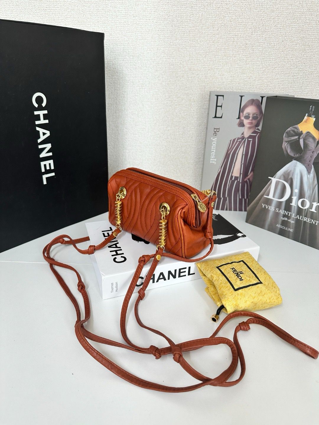 FENDI 絎縫皮革迷你單肩包
size 16.5*12*7.5cm，shoulder 137cm
$2668