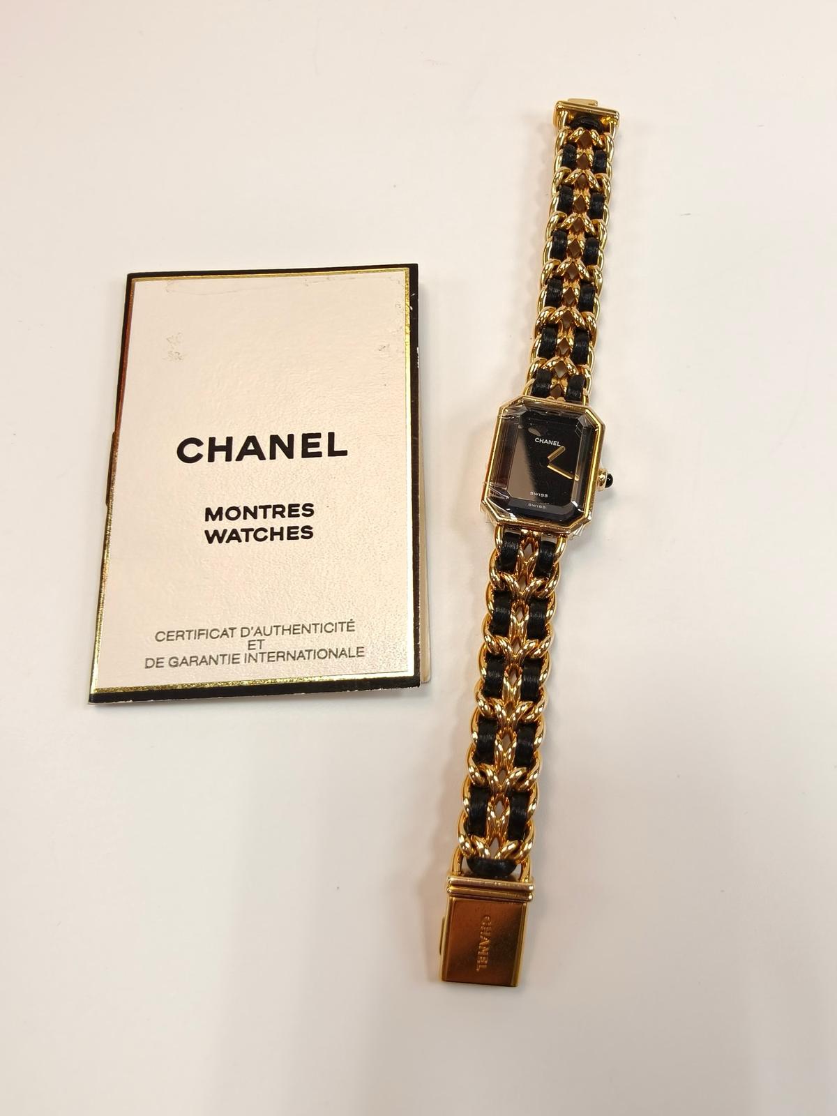 CHANEL 方糖錶L碼 17 cm 
$13948