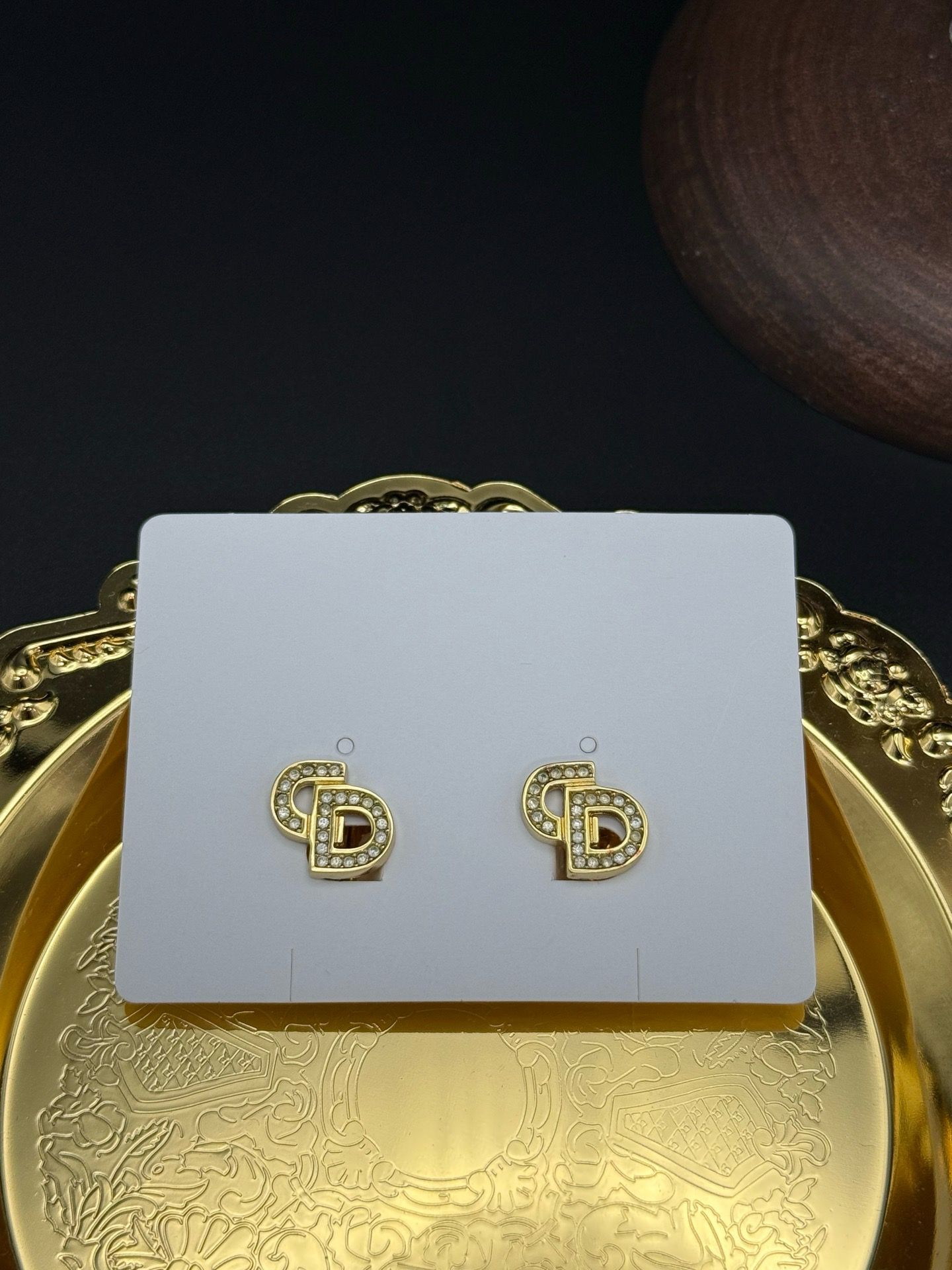 Dior CD耳夾
尺寸約1.3*1.3cm
1368
