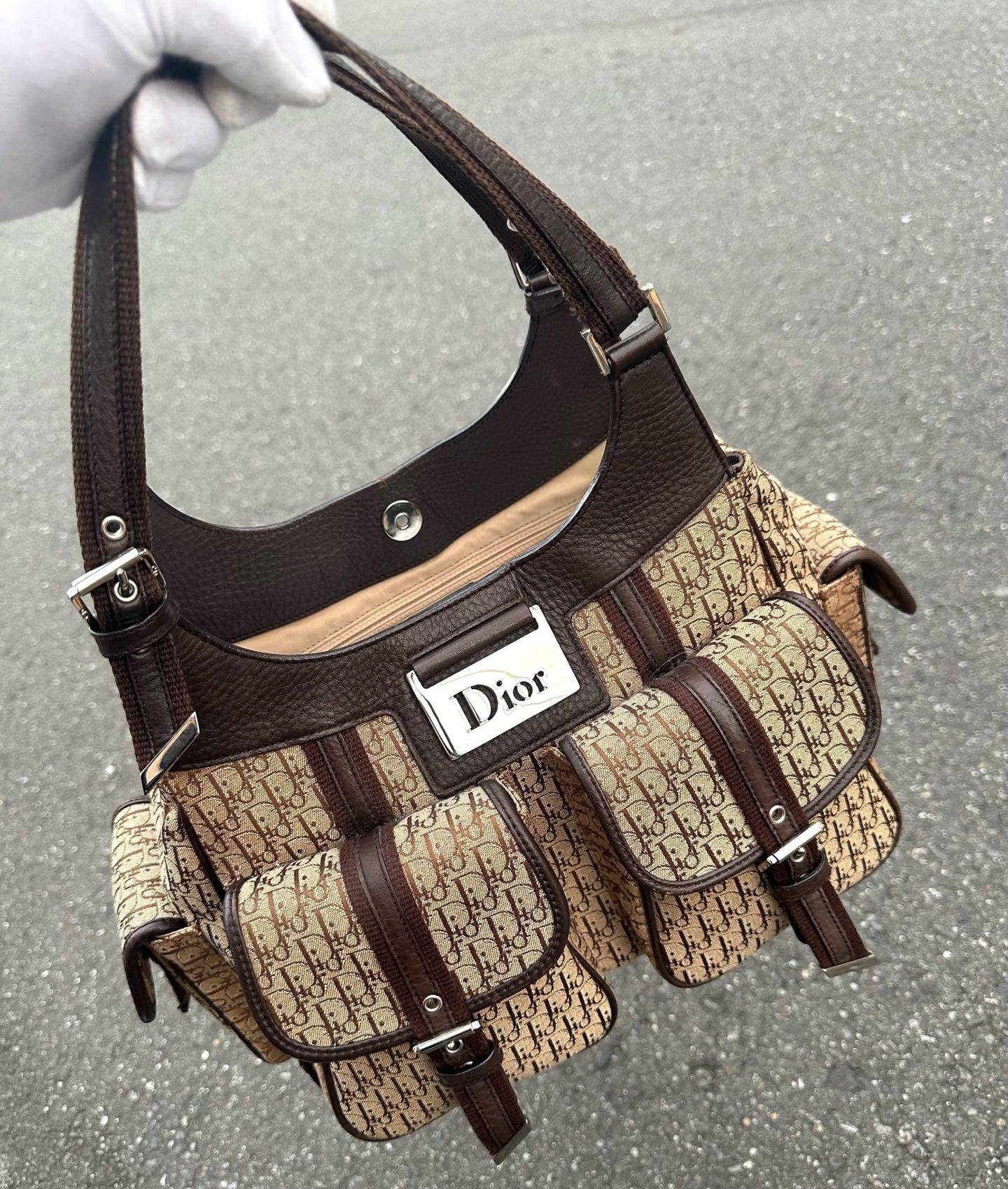 DIOR PUNK老花南瓜包
約30x25x15CM
附：卡、袋
97新 狀態好
$8880