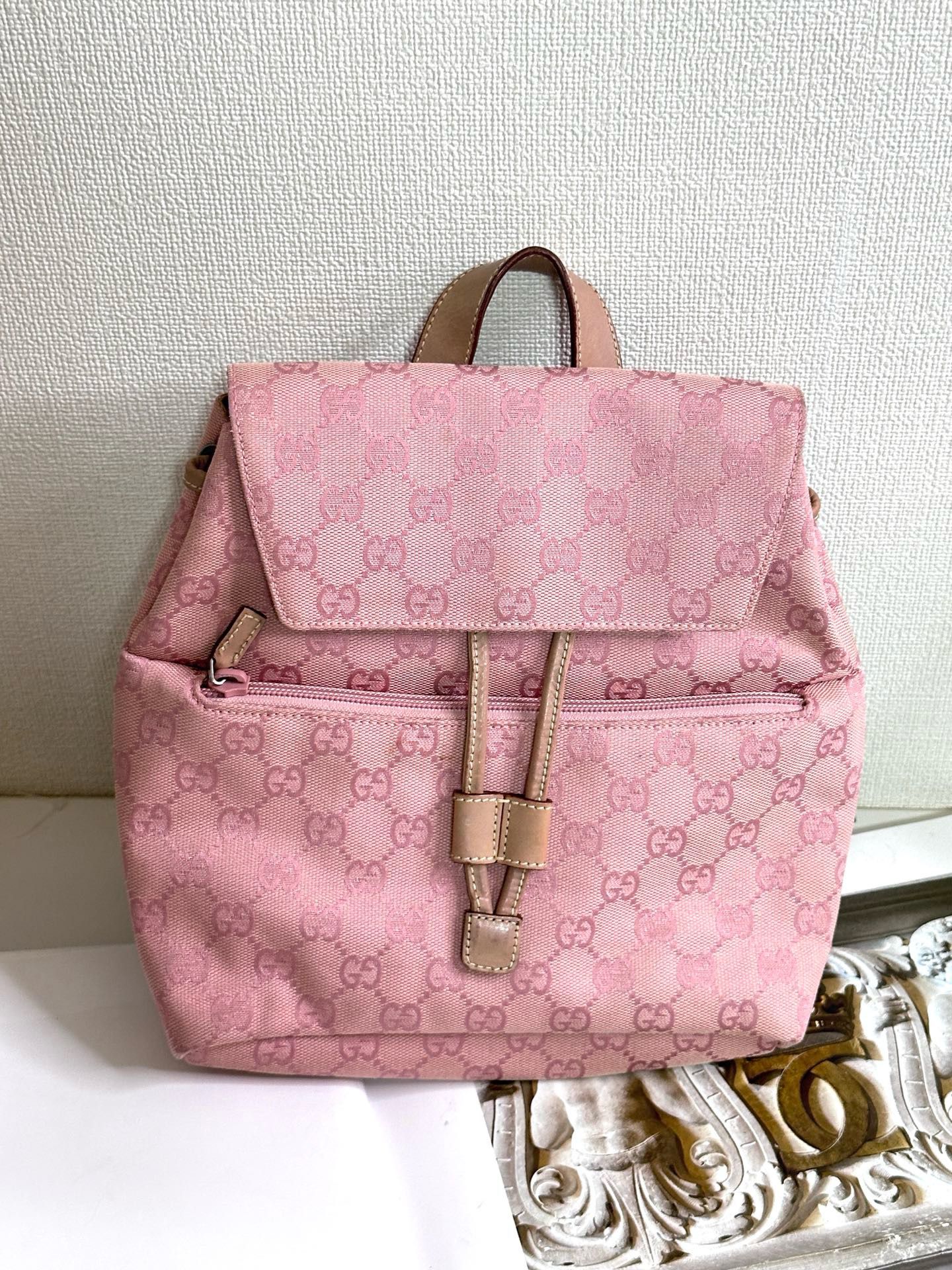 Gucci 雙肩包
$1800