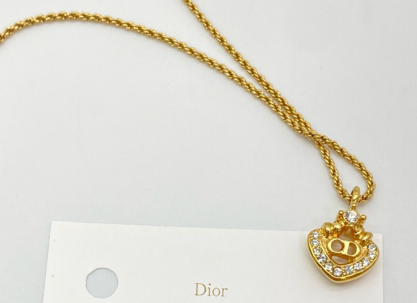 Dior 頸鏈長度可調節44 cm，$1799
