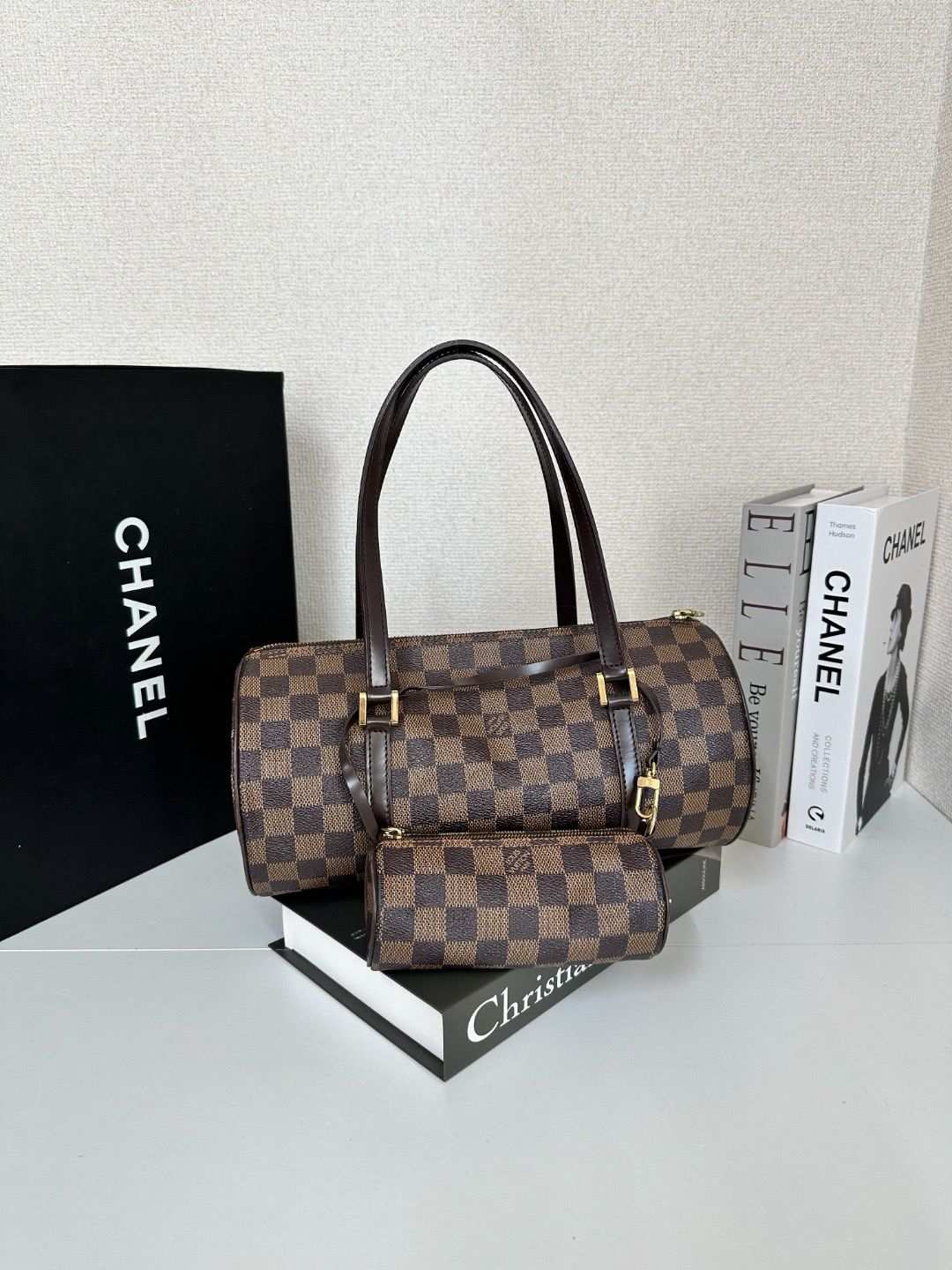 LOUIS VUITTON Damier Papillon 30 Handbag with Pouch 
💰️$6188 hkd 
size 15*30*15cm