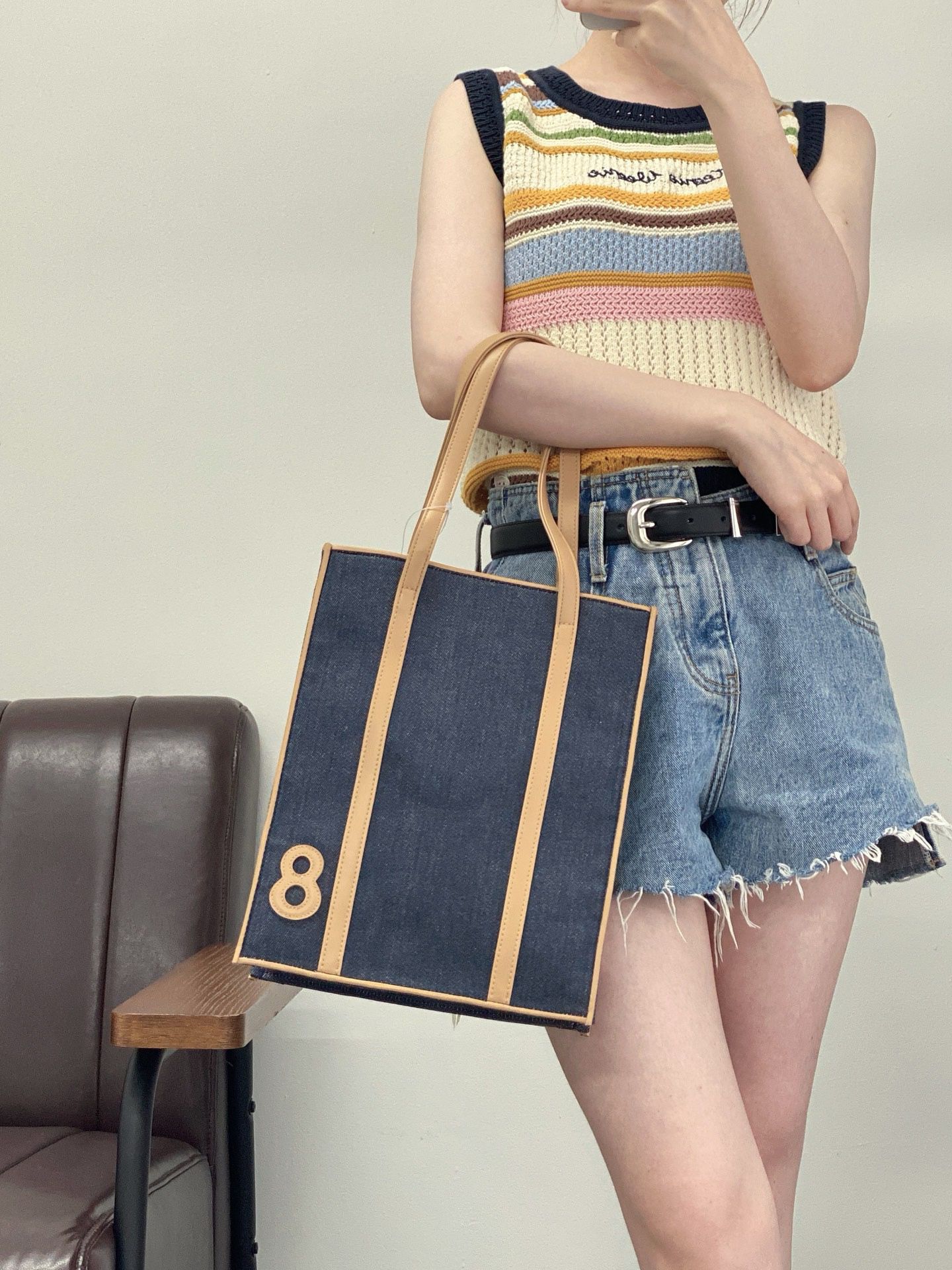 Dior牛仔托特包 *保存品*
尺寸約24*10*30cm
$1998