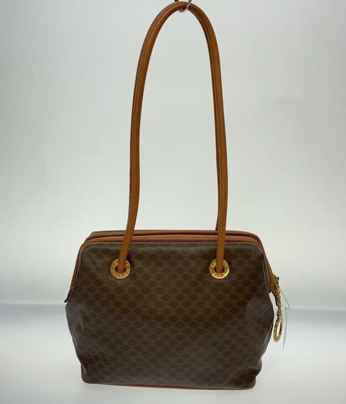CELINE塞林老花單肩托特 size：約 24cm
橫 : 約 27cm 
寬 : 約 12cm 
$3355
