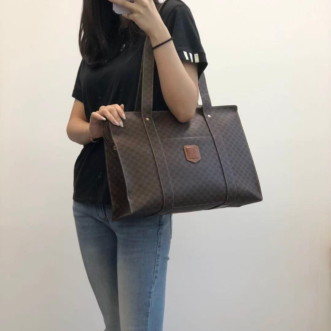 Celine 老花隕石紋超大托特包 39x28x13
$3288