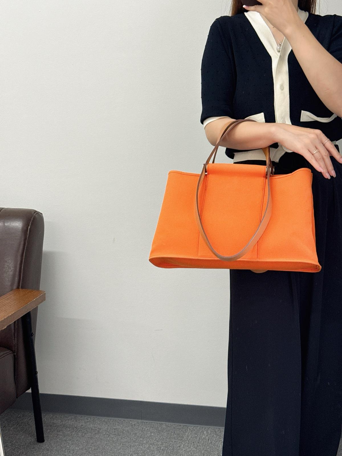 愛馬仕橙cabag  框O刻印
尺寸約38*13*23cm
💰$6850